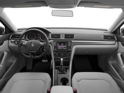 2017 Volkswagen Passat 1.8T R-Line