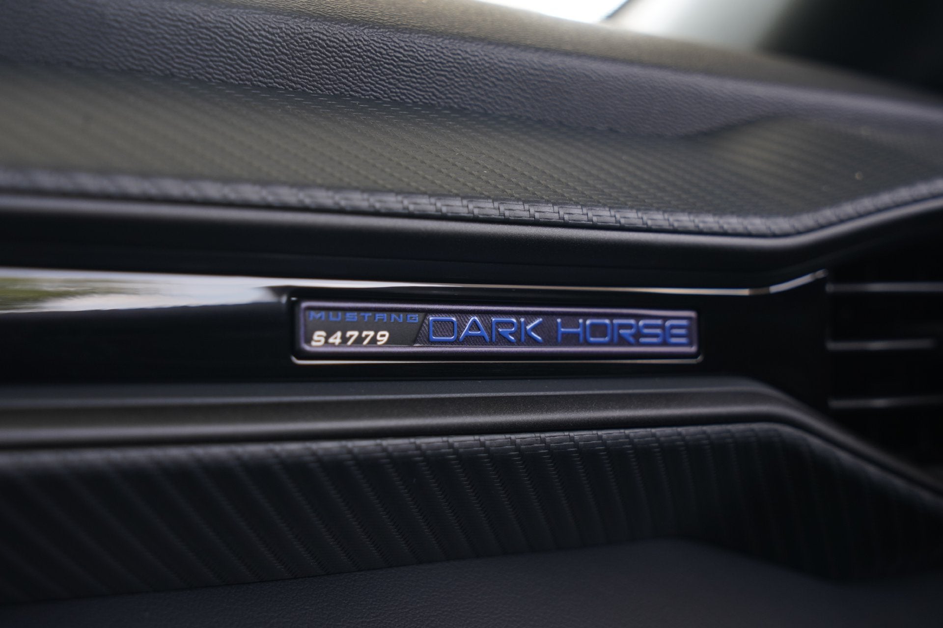 2025 Ford Mustang Dark Horse