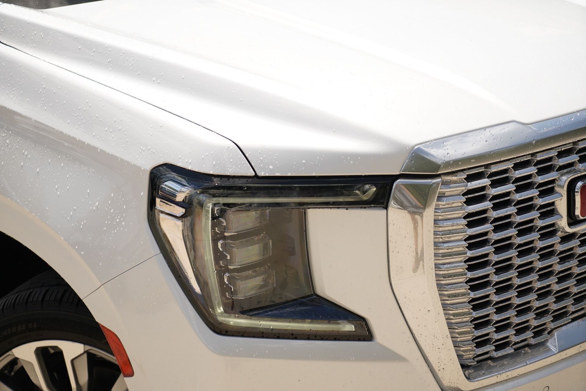 2023 GMC Yukon Denali