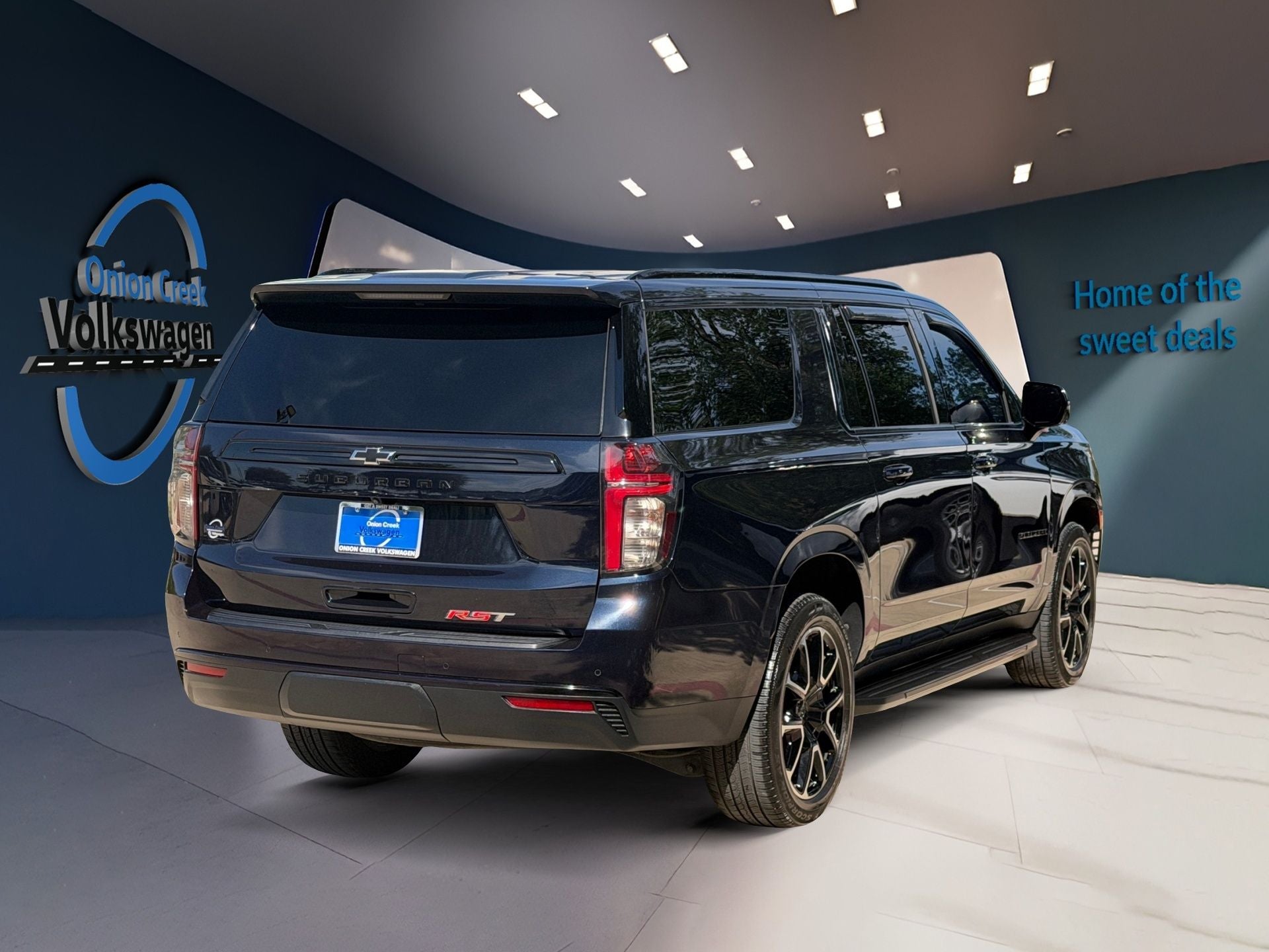 2023 Chevrolet Suburban RST