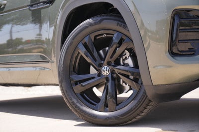 2026 Volkswagen Atlas Cross Sport 2.0T SEL R-Line Black