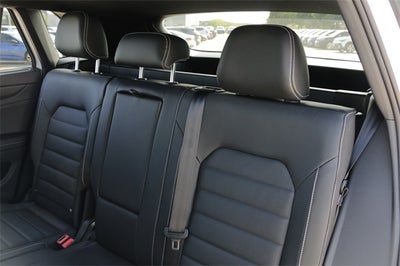 2026 Volkswagen Atlas Cross Sport 2.0T SEL R-Line Black