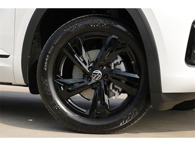 2026 Volkswagen Atlas Cross Sport 2.0T SEL R-Line Black