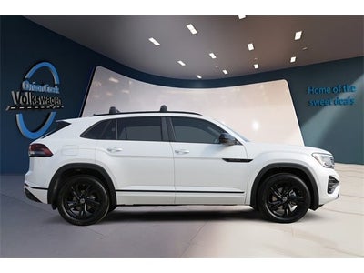 2026 Volkswagen Atlas Cross Sport 2.0T SEL R-Line Black