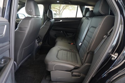 2026 Volkswagen Atlas Cross Sport 2.0T SEL R-Line Black