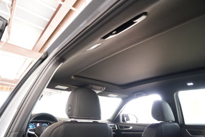 2026 Volkswagen Atlas Cross Sport SEL R-Line Black