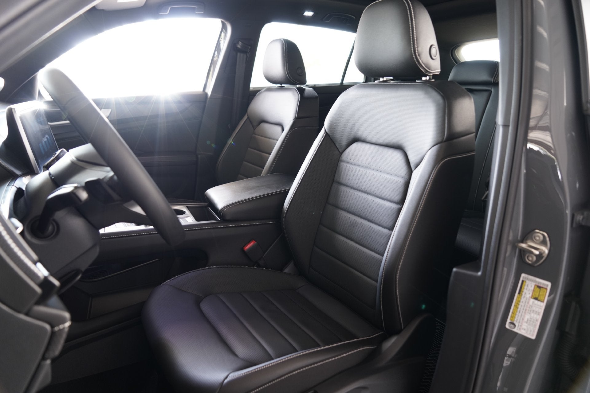2026 Volkswagen Atlas Cross Sport SEL R-Line Black