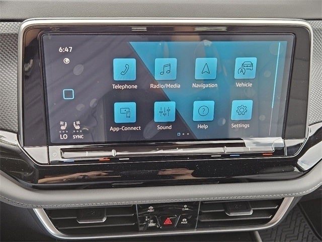 2024 Volkswagen Atlas Cross Sport 2.0T SEL R-Line