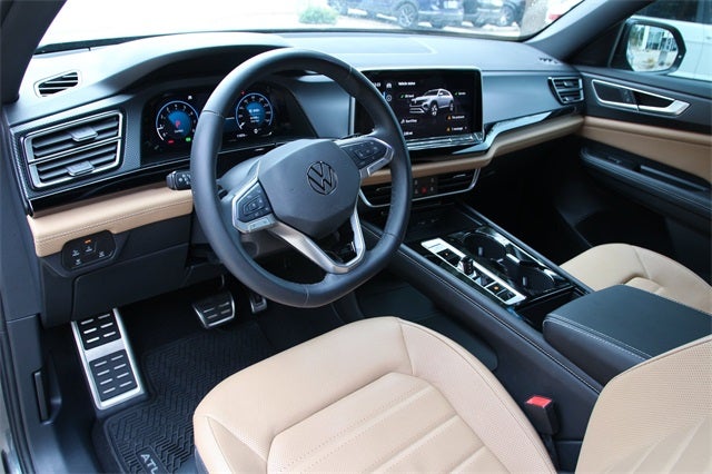 2025 Volkswagen Atlas Cross Sport 2.0T SEL R-Line Black