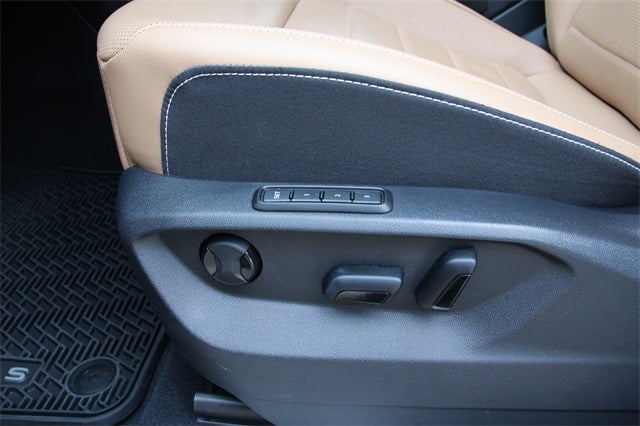 2025 Volkswagen Atlas Cross Sport 2.0T SEL R-Line Black