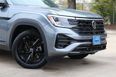 2025 Volkswagen Atlas Cross Sport 2.0T SEL R-Line Black