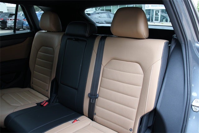 2025 Volkswagen Atlas Cross Sport 2.0T SEL R-Line Black