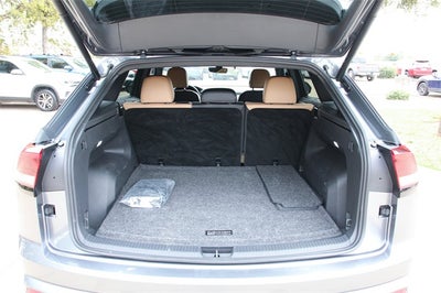 2025 Volkswagen Atlas Cross Sport 2.0T SEL R-Line Black