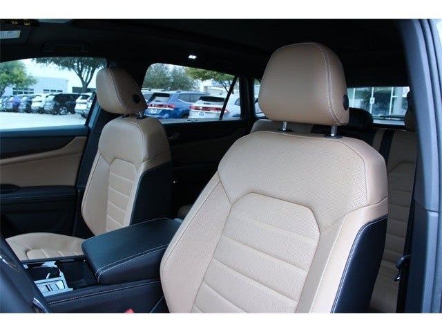 2025 Volkswagen Atlas Cross Sport 2.0T SEL R-Line Black