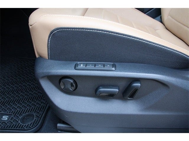 2025 Volkswagen Atlas Cross Sport 2.0T SEL R-Line Black