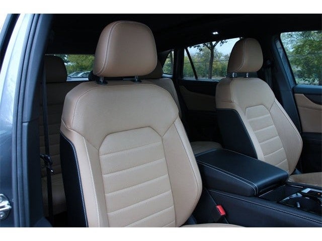 2025 Volkswagen Atlas Cross Sport 2.0T SEL R-Line Black