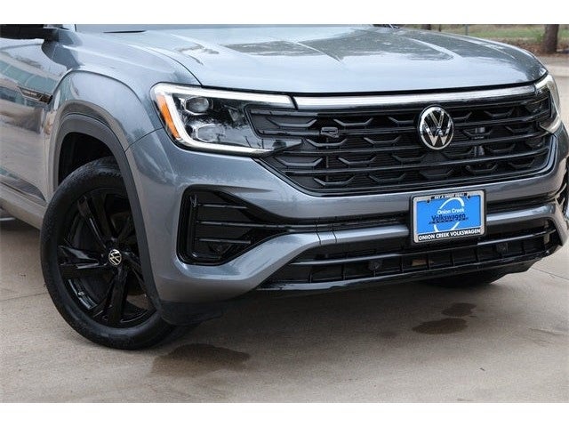 2025 Volkswagen Atlas Cross Sport 2.0T SEL R-Line Black