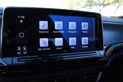 2025 Volkswagen Atlas Cross Sport 2.0T SEL R-Line Black