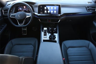 2025 Volkswagen Atlas Cross Sport 2.0T SEL R-Line Black