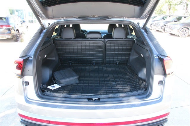 2025 Volkswagen Atlas Cross Sport 2.0T SEL R-Line Black