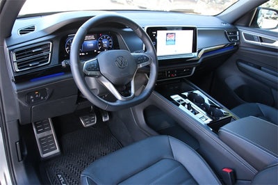 2025 Volkswagen Atlas Cross Sport 2.0T SEL R-Line Black