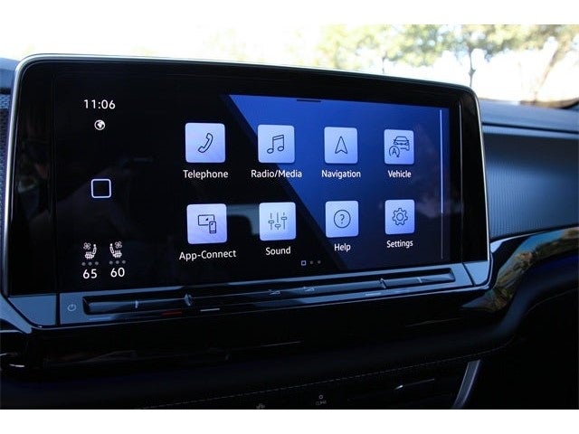 2025 Volkswagen Atlas Cross Sport 2.0T SEL R-Line Black