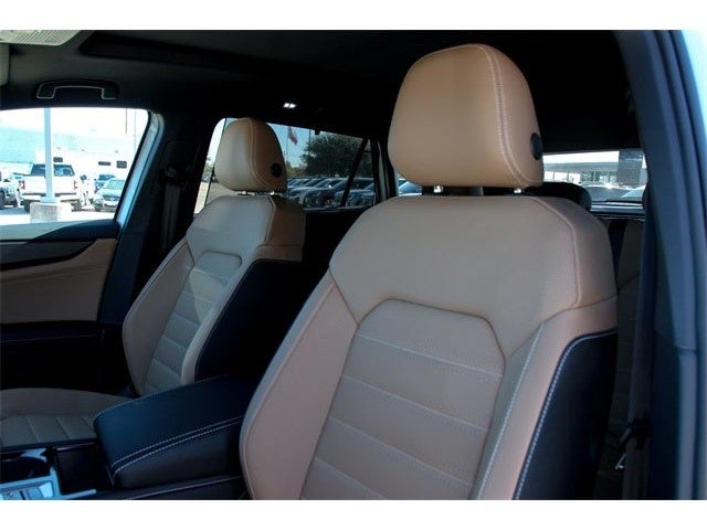 2026 Volkswagen Atlas Cross Sport 2.0T SEL