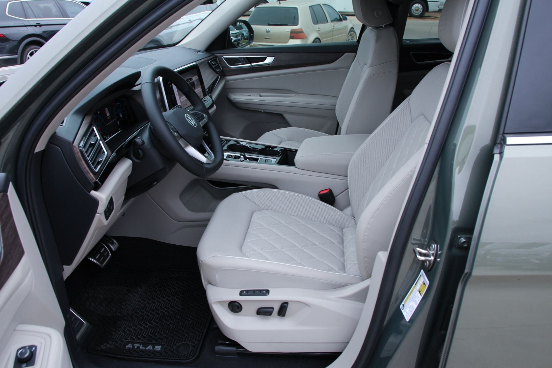 2026 Volkswagen Atlas 2.0T SEL