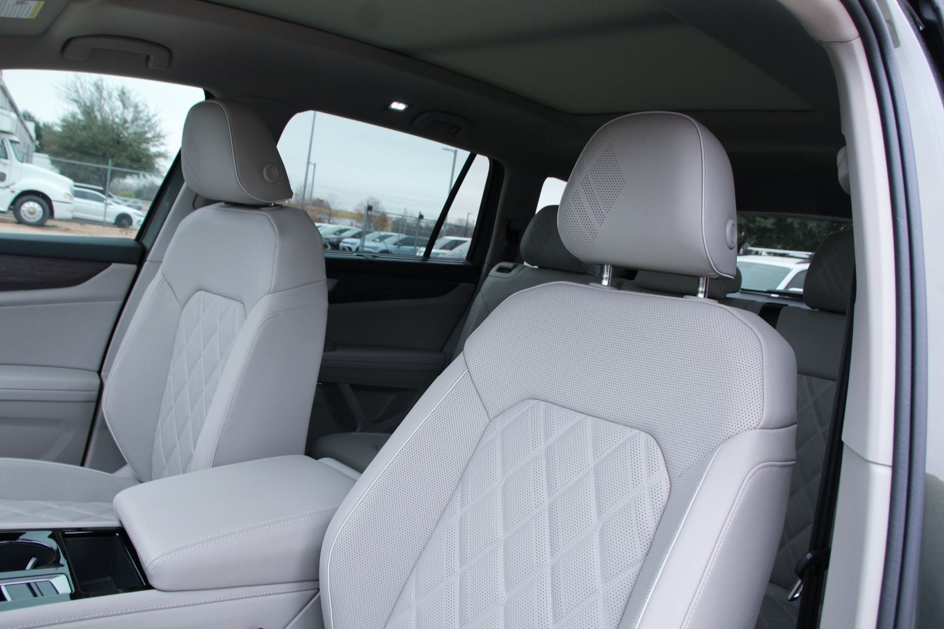 2026 Volkswagen Atlas 2.0T SEL