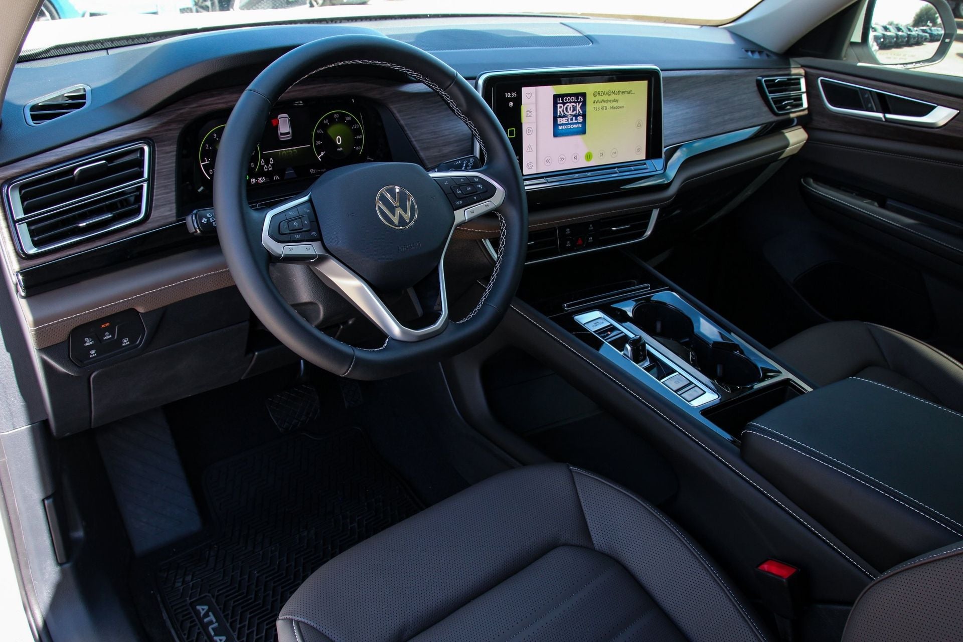 2026 Volkswagen Atlas 2.0T SEL