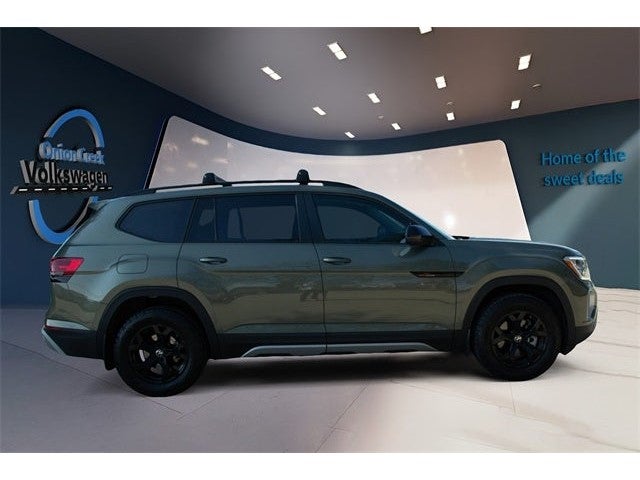 2025 Volkswagen Atlas 2.0T Peak Edition