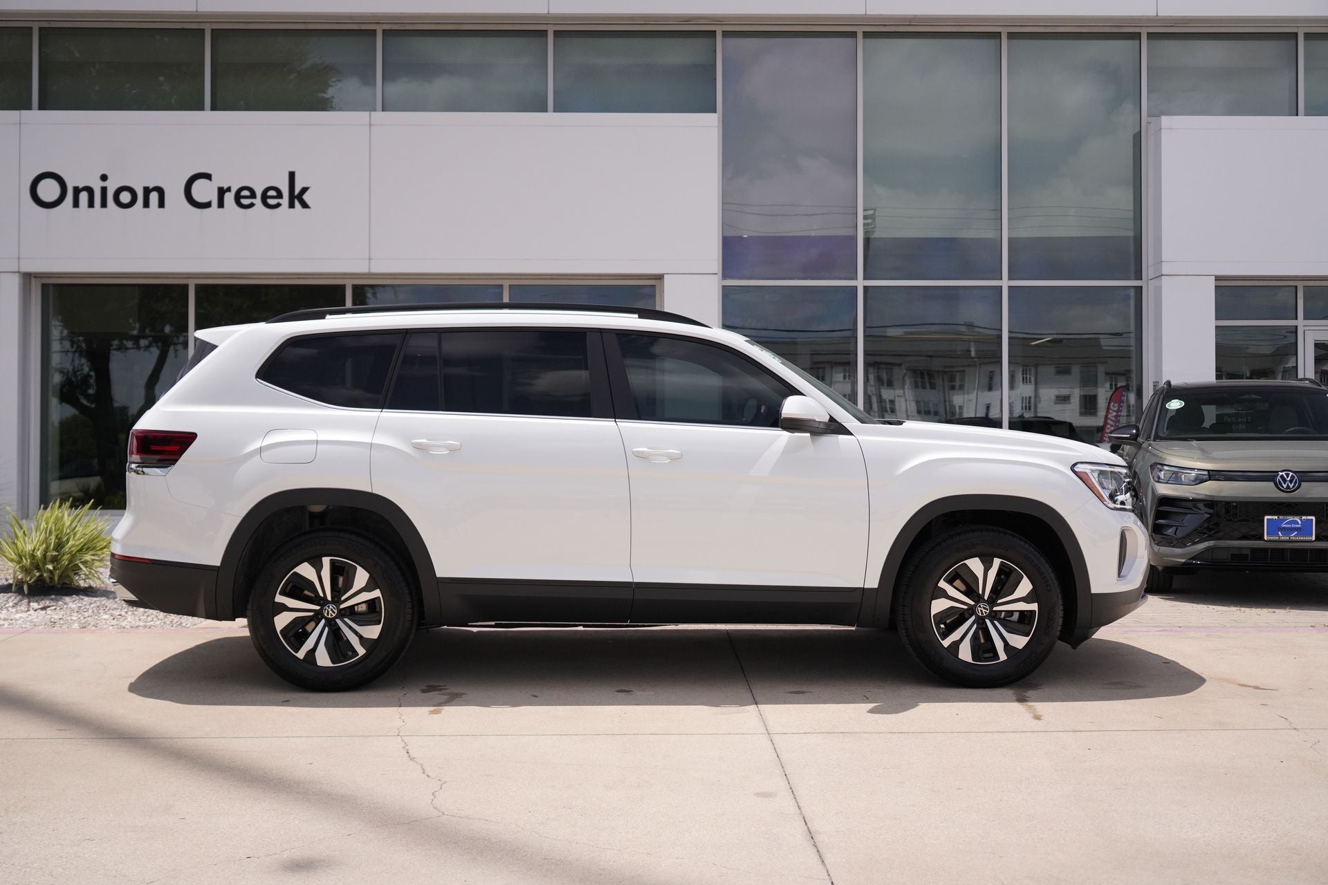 2026 Volkswagen Atlas 2.0T SE