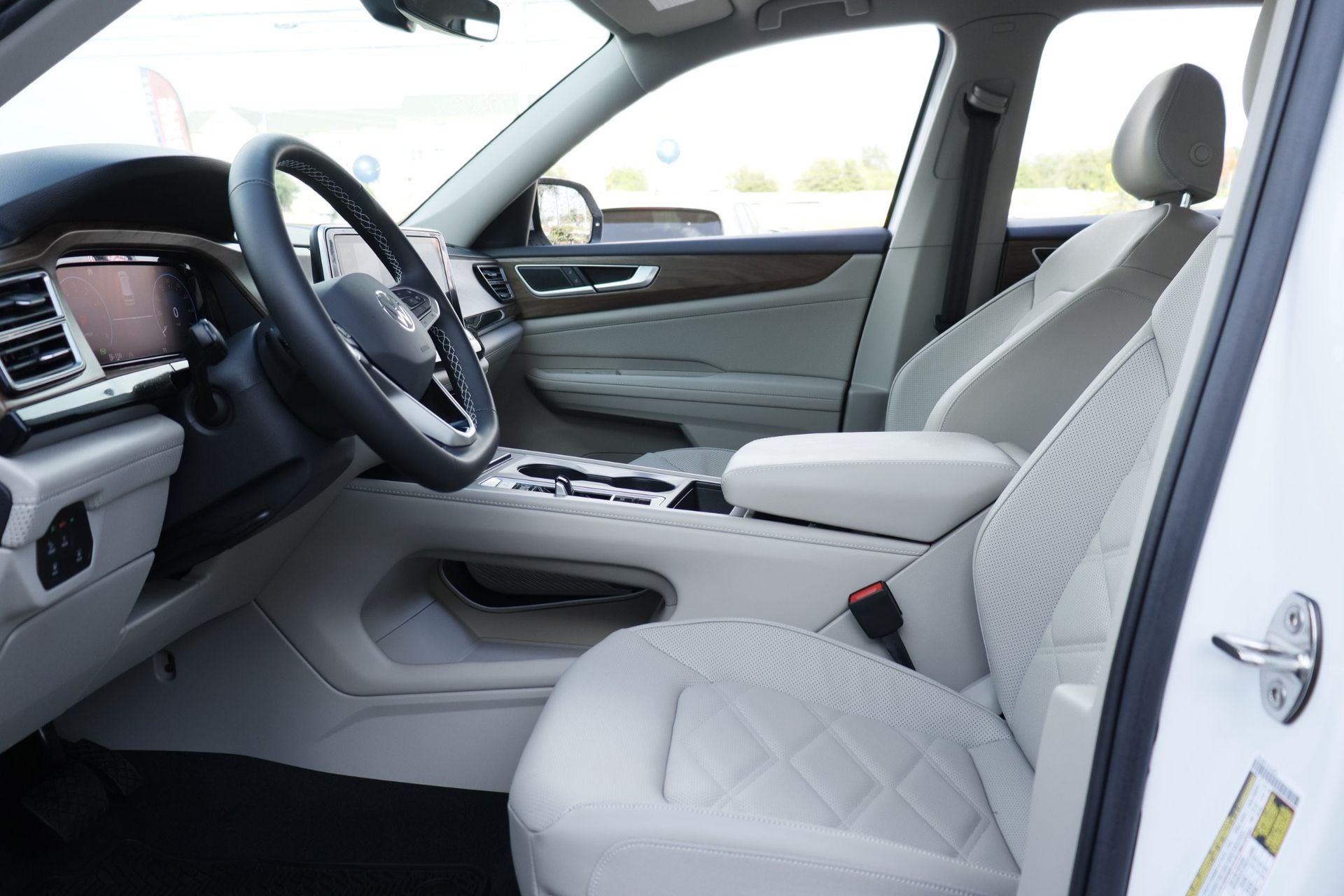 2026 Volkswagen Atlas 2.0T SE
