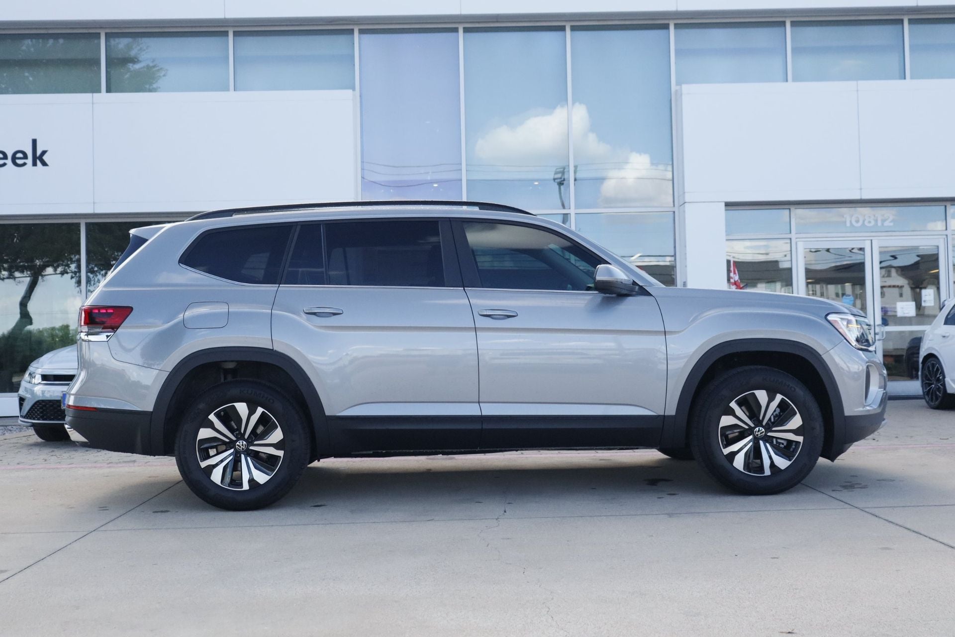 2026 Volkswagen Atlas 2.0T SE