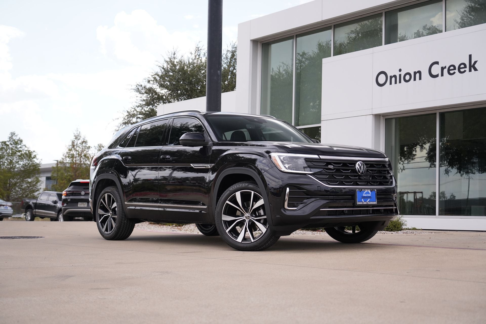 2026 Volkswagen Atlas Cross Sport 2.0T SEL Premium R-Line