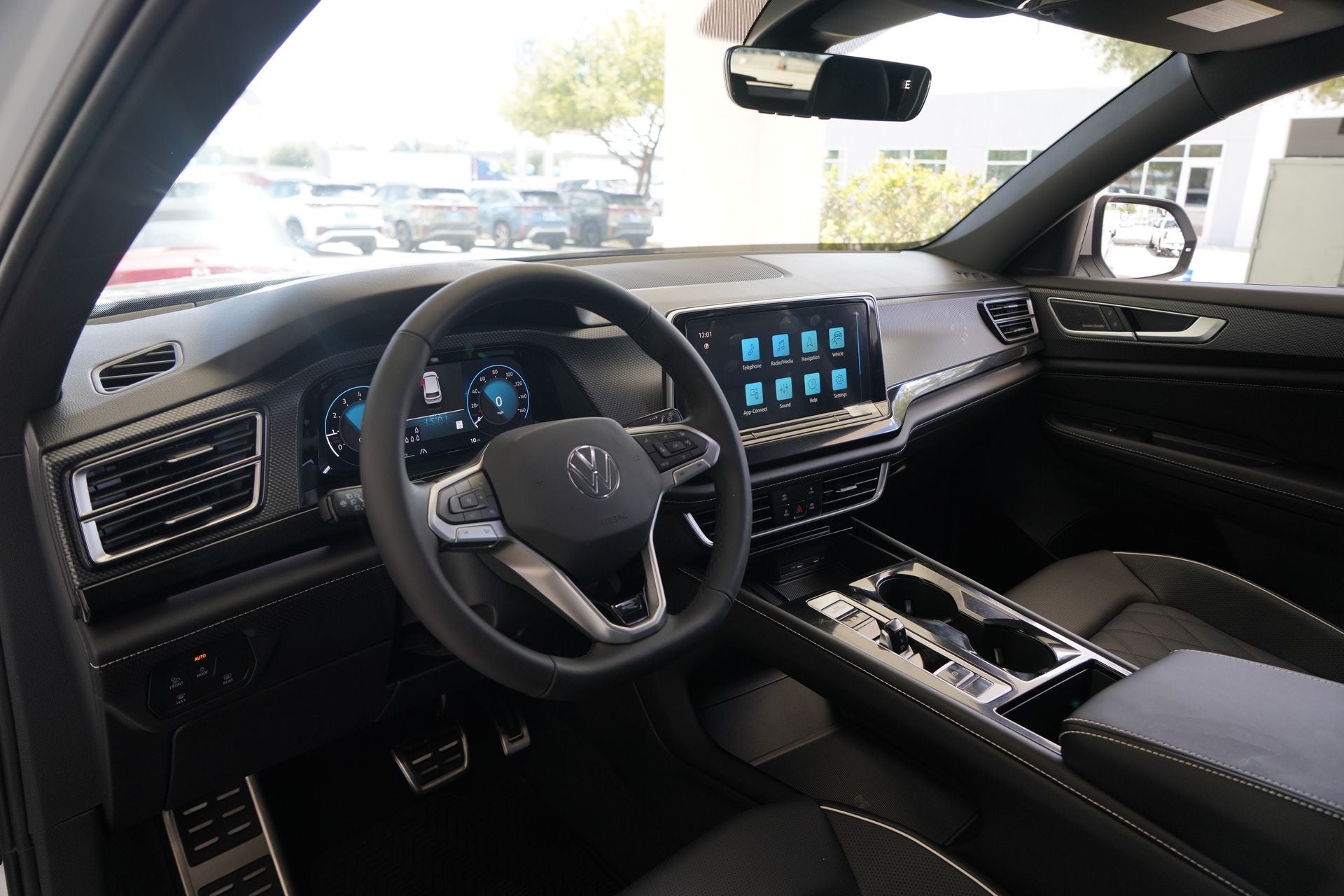 2026 Volkswagen Atlas Cross Sport 2.0T SEL Premium R-Line