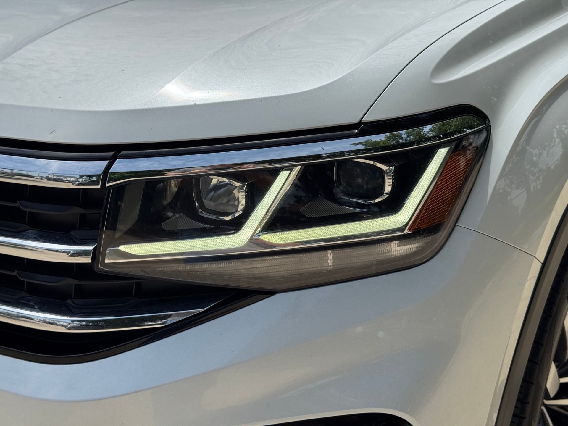 2022 Volkswagen Atlas Cross Sport 3.6L V6 SEL Premium R-Line