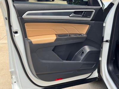 2022 Volkswagen Atlas Cross Sport 3.6L V6 SEL Premium R-Line