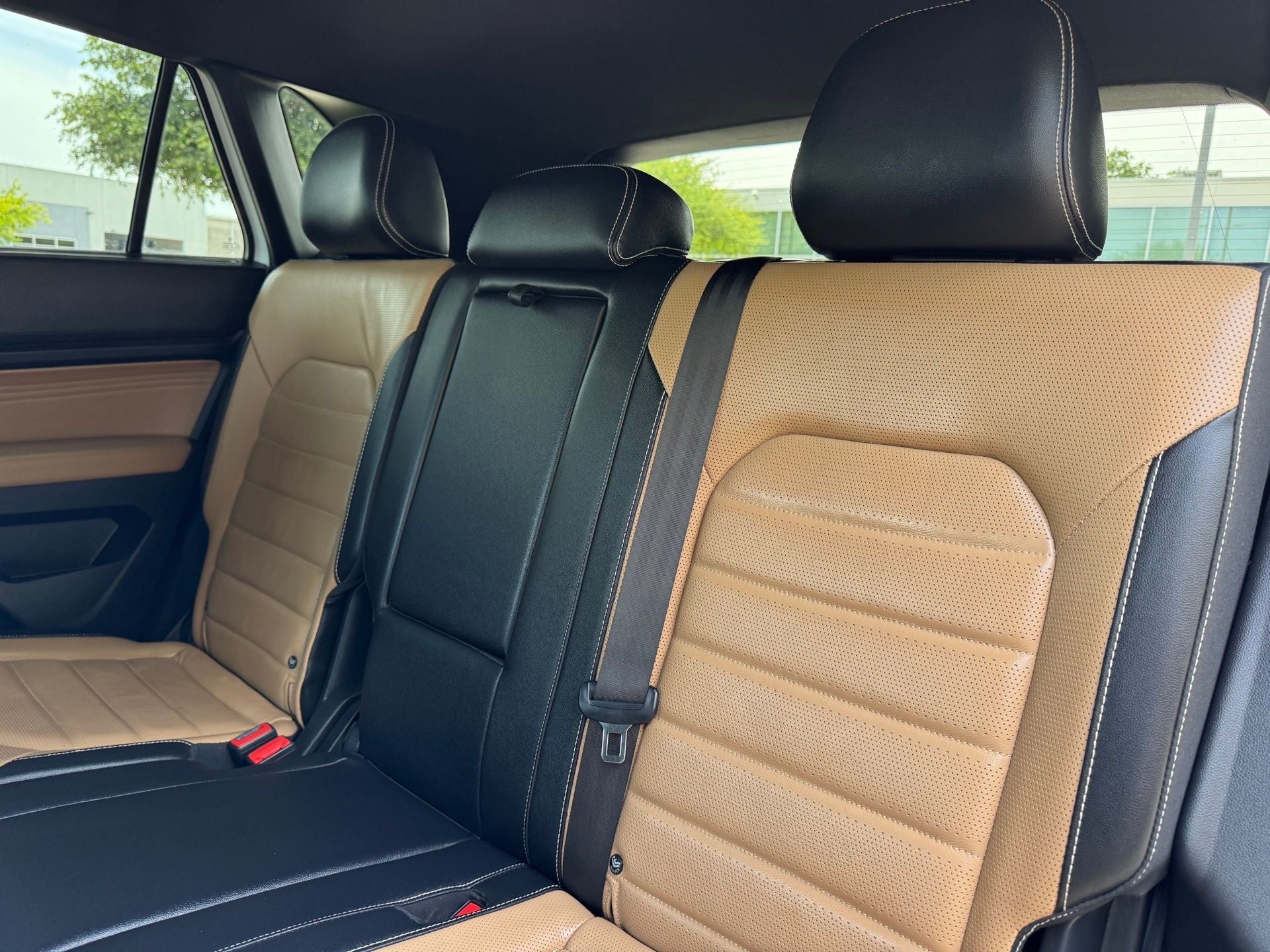 2022 Volkswagen Atlas Cross Sport 3.6L V6 SEL Premium R-Line