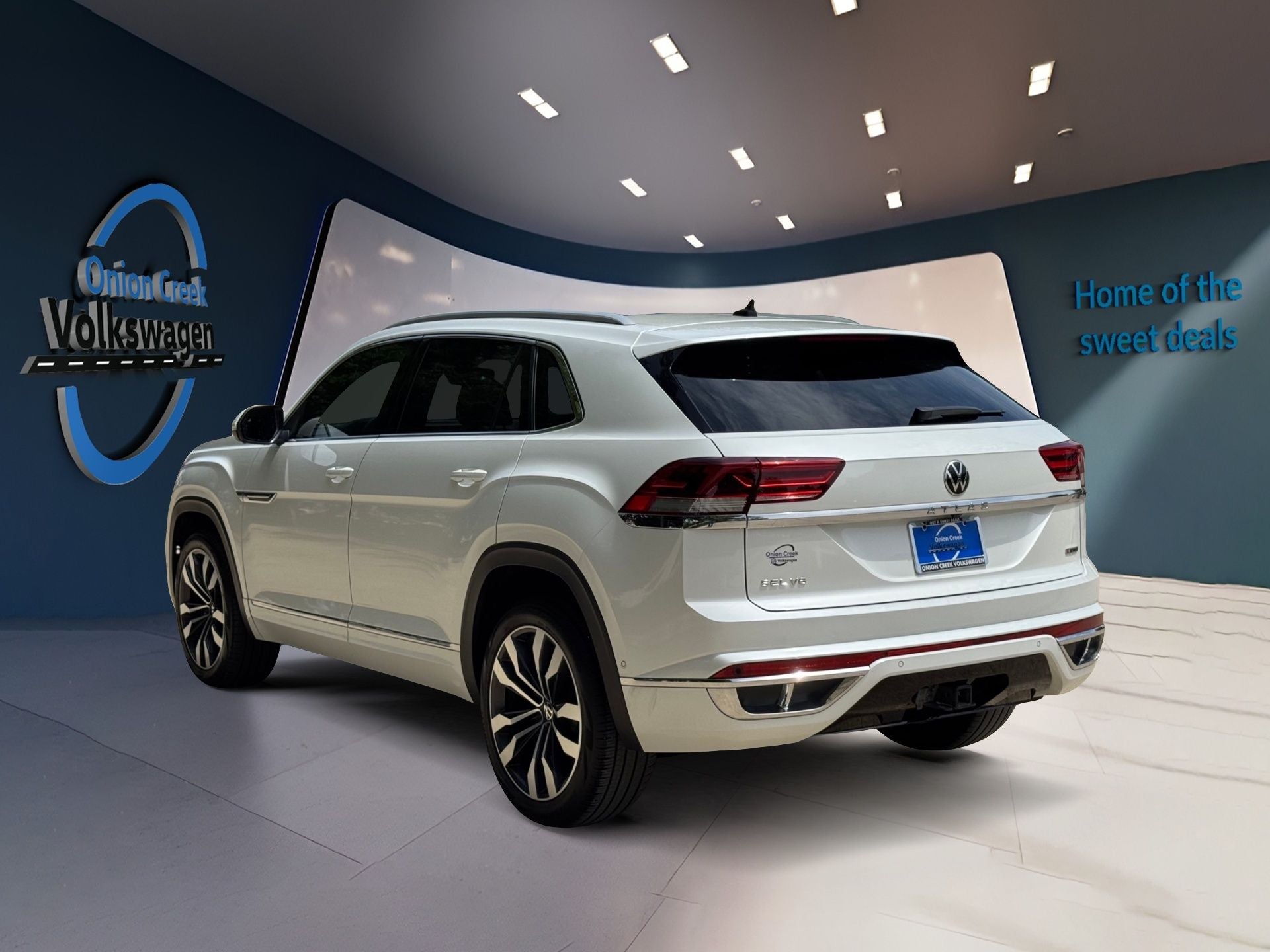 2022 Volkswagen Atlas Cross Sport 3.6L V6 SEL Premium R-Line