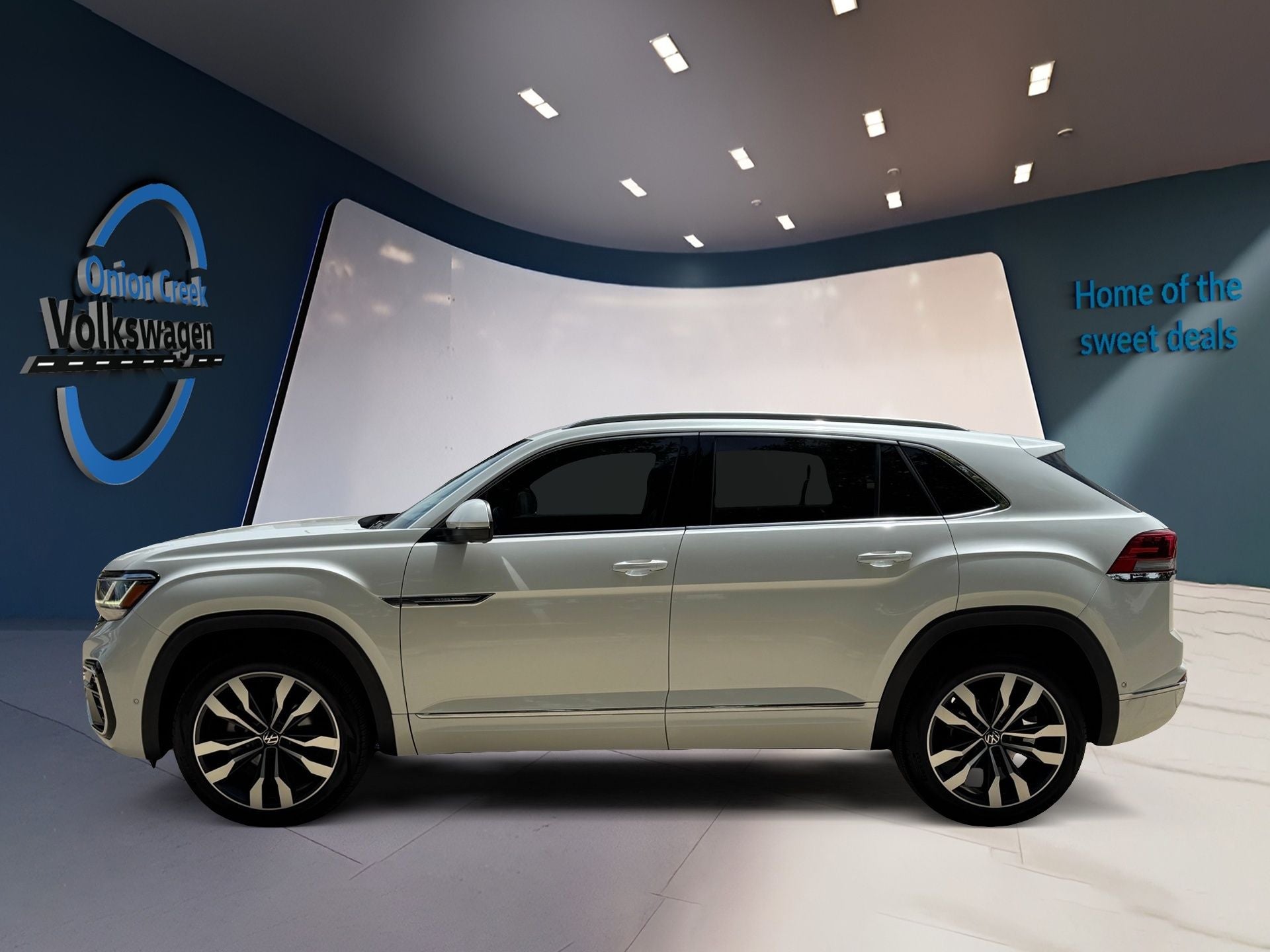 2022 Volkswagen Atlas Cross Sport 3.6L V6 SEL Premium R-Line