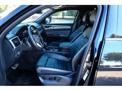2023 Volkswagen Atlas Cross Sport 3.6L V6 SEL Premium R-Line