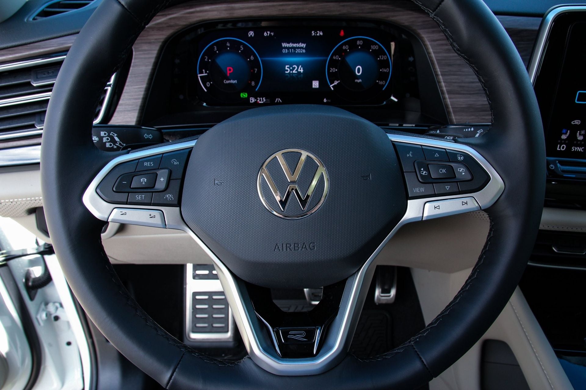 2026 Volkswagen Atlas 2.0T SEL Premium R-Line