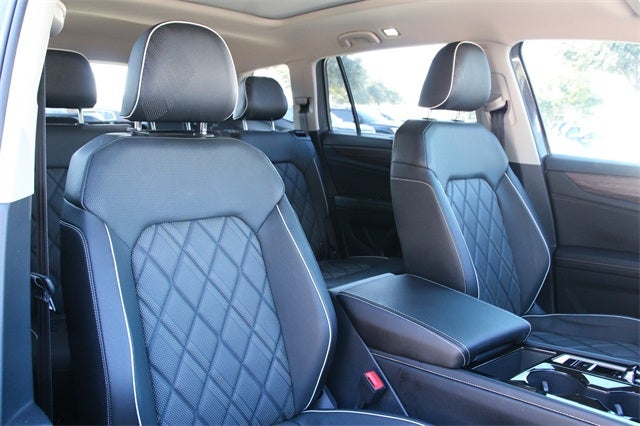 2025 Volkswagen Atlas 2.0T SEL Premium R-Line