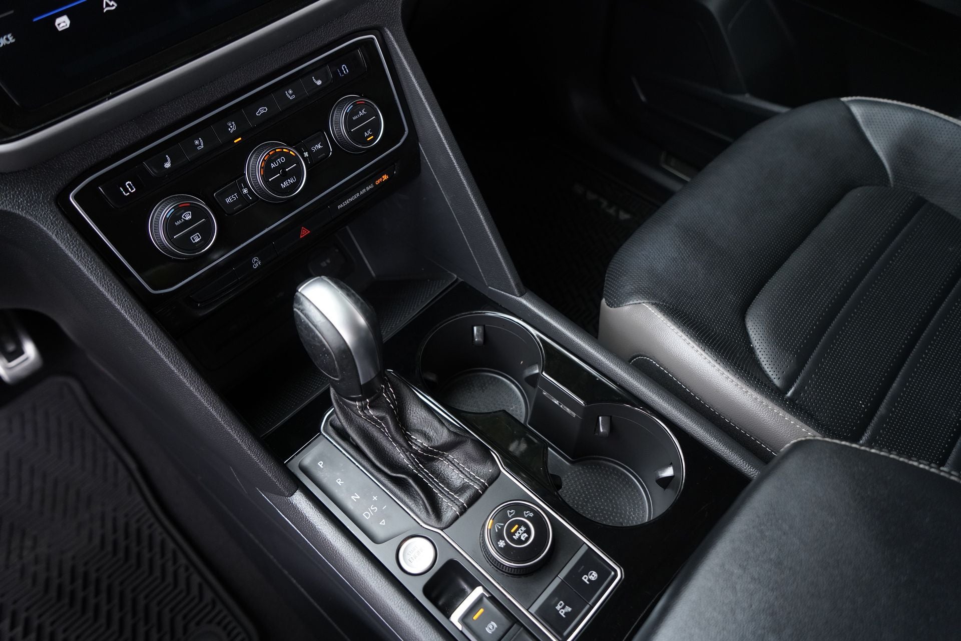2023 Volkswagen Atlas 3.6L V6 SEL Premium R-Line