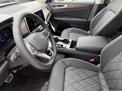 2025 Volkswagen Atlas 2.0T SEL Premium R-Line