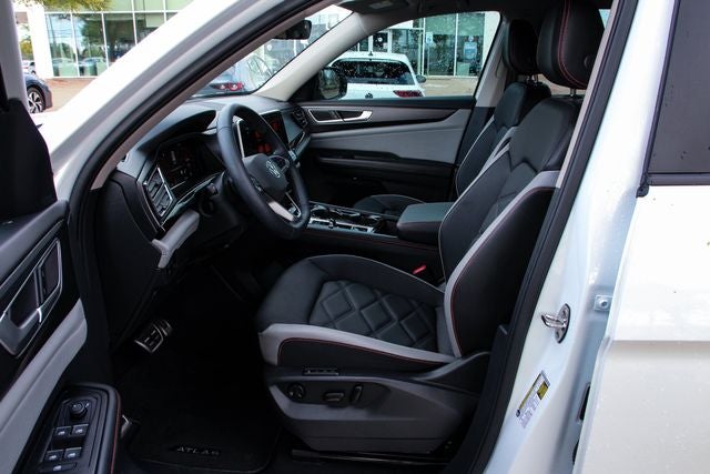 2024 Volkswagen Atlas 2.0T Peak Edition SEL