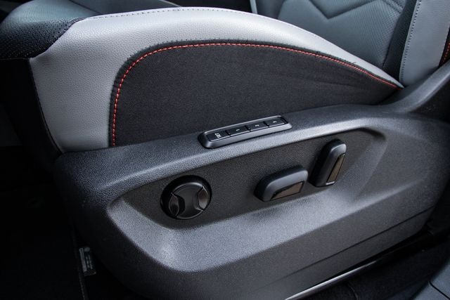 2024 Volkswagen Atlas 2.0T Peak Edition SEL