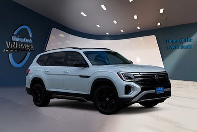 2024 Volkswagen Atlas 2.0T Peak Edition SEL