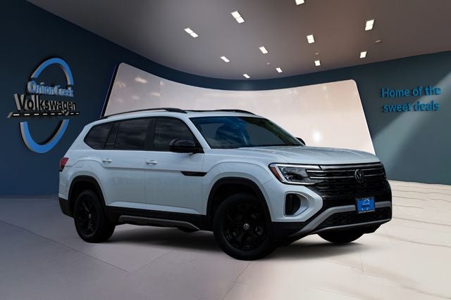 2024 Volkswagen Atlas 2.0T Peak Edition SEL